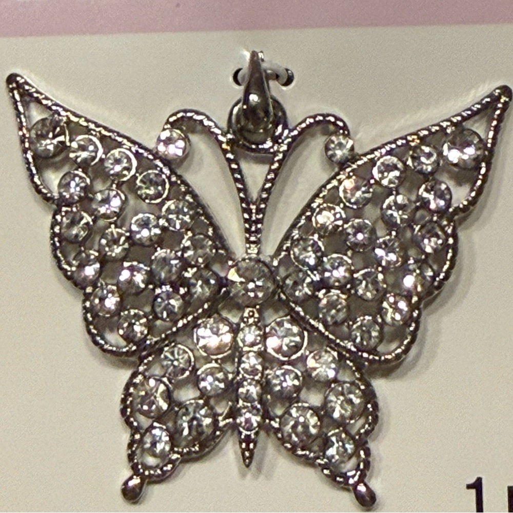 NEW Elegant Sparkling Gem Butterfly Brooch
